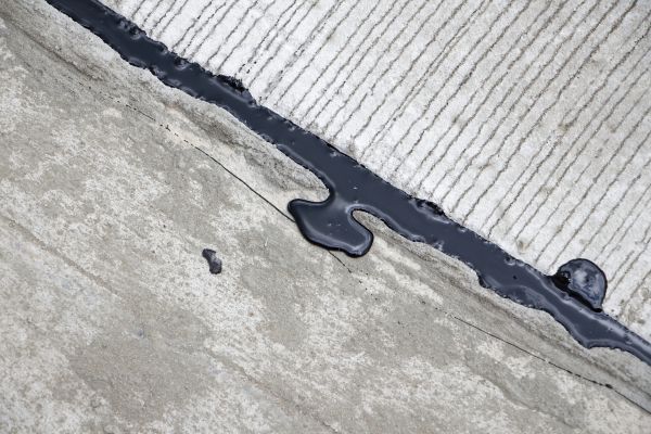 Pavement Crack Sealing in Glen Allen